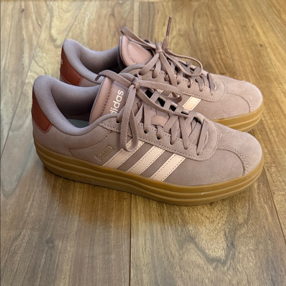 Platform Adidas VI Court 3.0